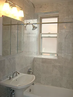 Rented by Metropolitan Equities | media 17