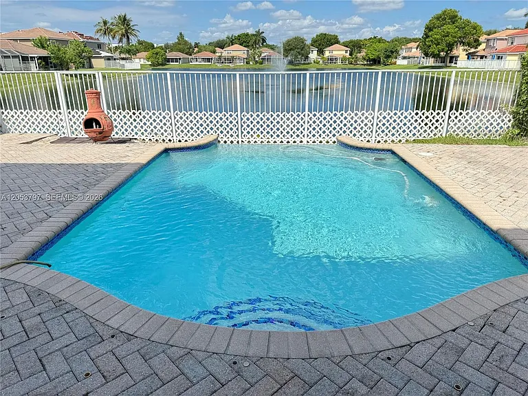 7129 Crescent Creek Way — Photo 14