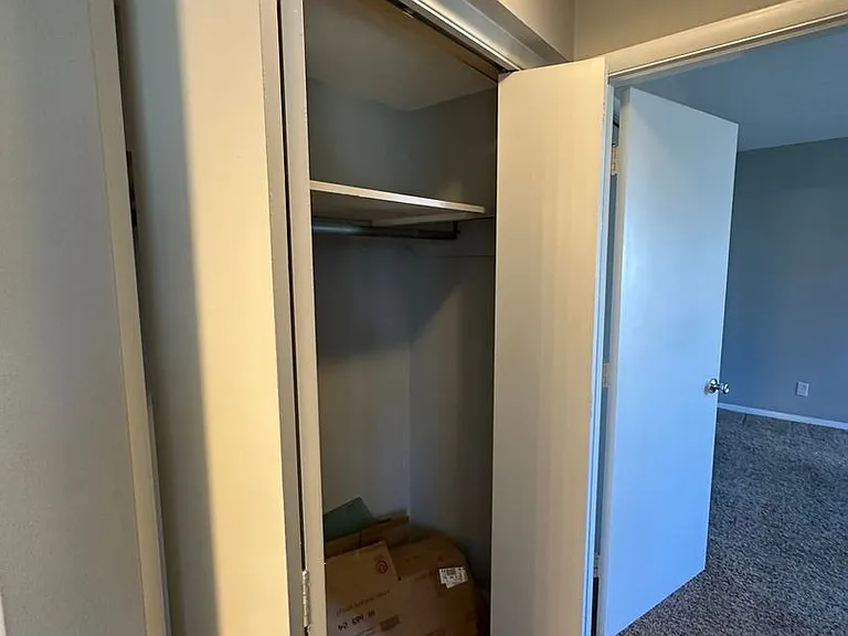300-315 Moundale Ct — Photo 14