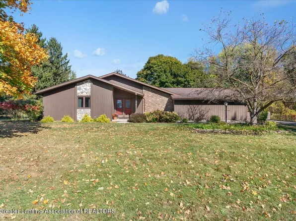 2287 Sunrise Dr, Williamston, MI 48895