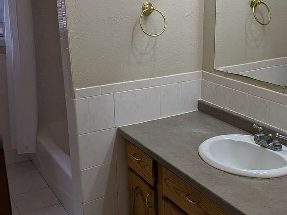 3rd image of 4868 Greenfield Dr #1