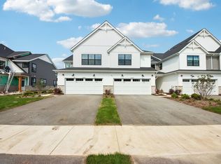 15451 W Amelia Cir, Lockport, IL 60441
