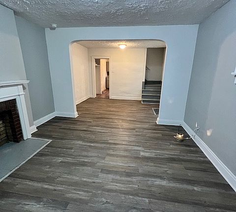 2nd image of 418 S Terrace Ave