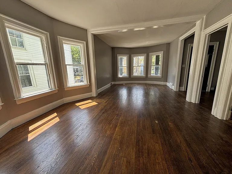 1073 West Ave #1 — Photo 2