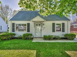 1226 Elmwood Rd, Mayfield Heights, OH 44124