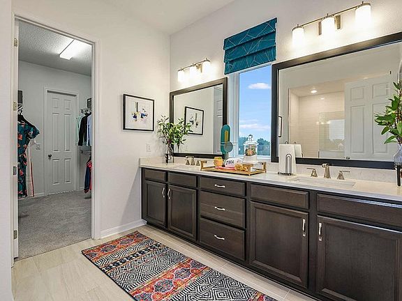 The Redwing - Owner s Bath