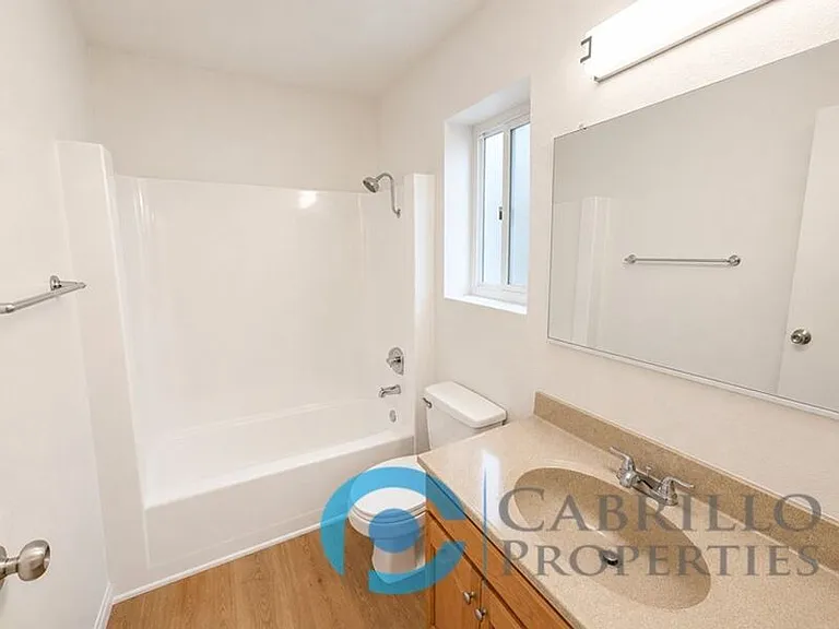 4040 Wabash Ave #1 — Photo 2