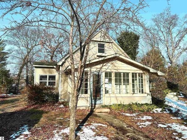 921 Washington St, Traverse City, MI 49686