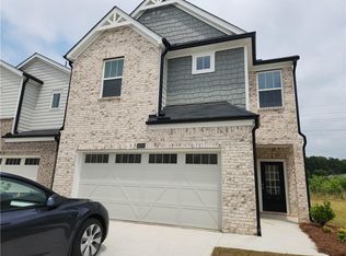 1050 Sunny Lake Dr, Lawrenceville, GA 30043