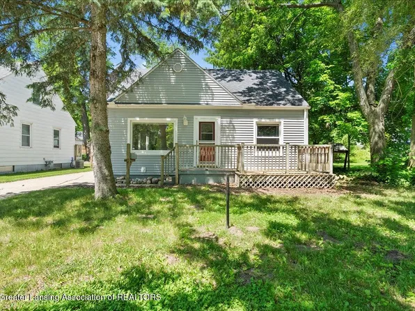 543 Fenton St, Lansing, MI 48910