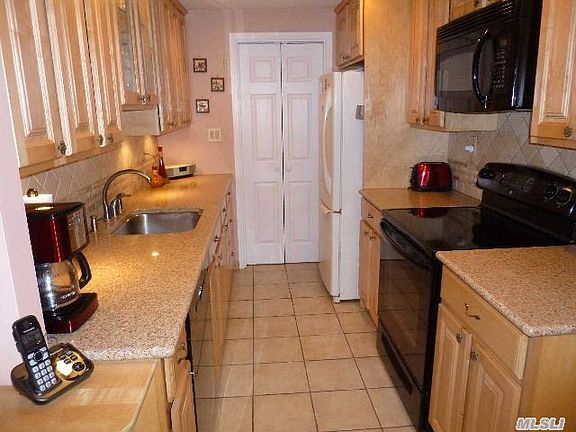 3rd image of 167 Golf Ln