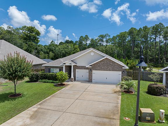 5th image of 220 Conner Cir
