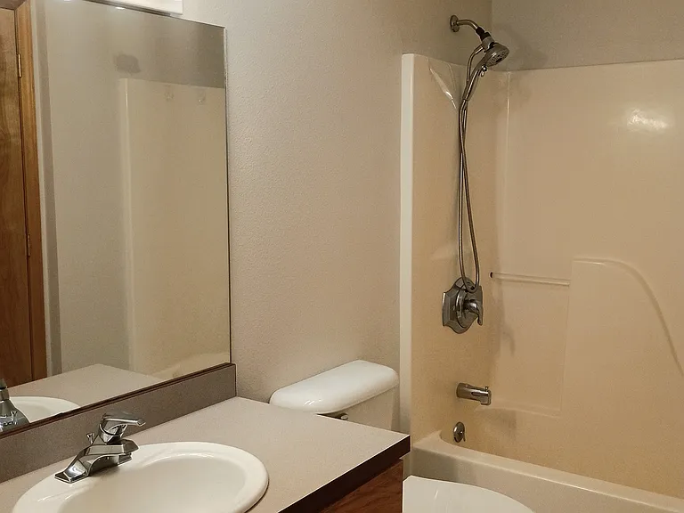 268 Lakeview Dr — Photo 12