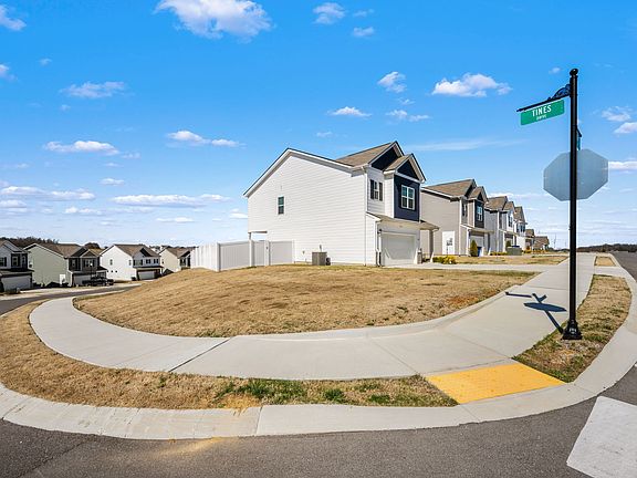 4th image of 128 Annas Way