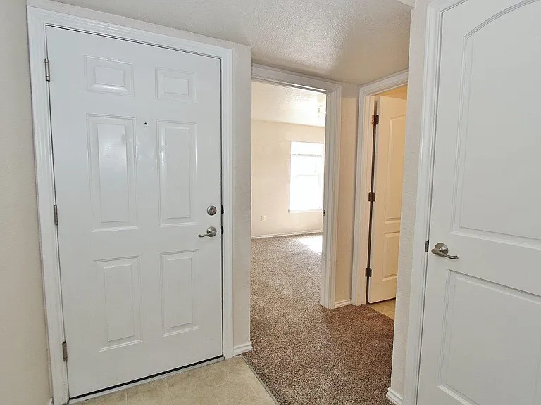 11840 W Cloverbrook Ln #101 — Photo 2