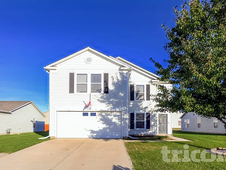 453 Bridgewater Dr — Photo 15