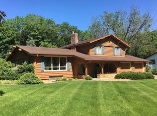 16801 Canterbury Dr, Minnetonka, MN 55345