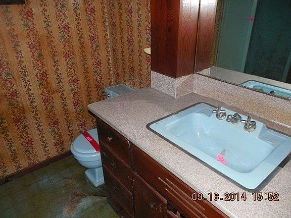 4th image of 2234 22nd St