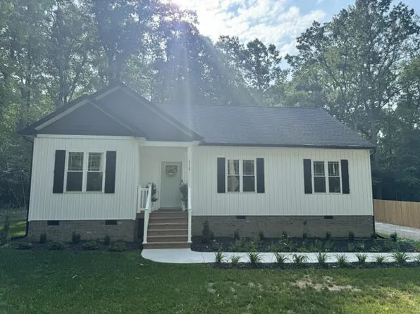 3135 Irvington Rd, Irvington, VA 22480