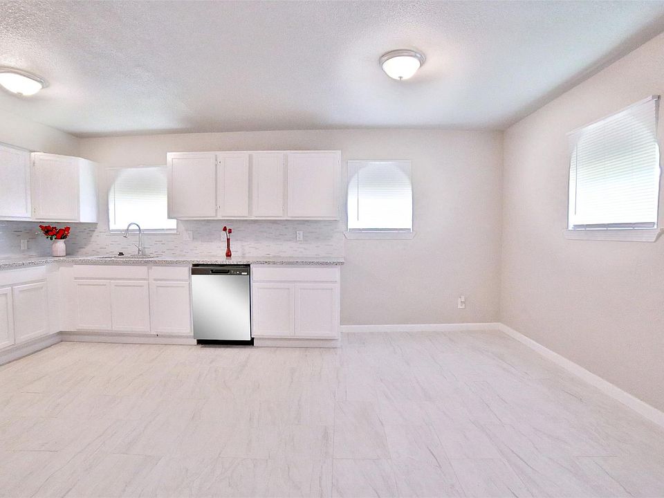 1st image of 9409 Kentshire Dr