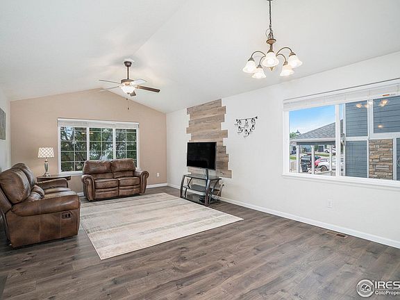 5th image of 439 Pioneer Ln