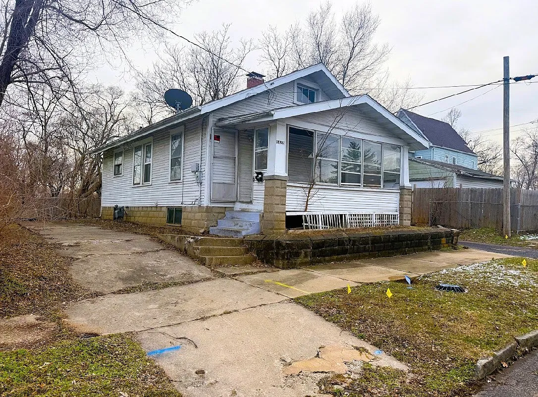2 bed, 768 sqft, $800 — Photo 1