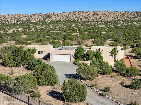 3rd image of 5 Llano Sendero Ct