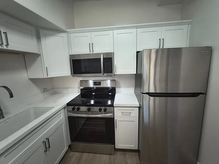 6363 Christie Ave #324 — Photo 38