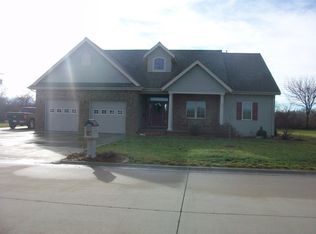 1305 Chelsea Ln, Olney, IL 62450