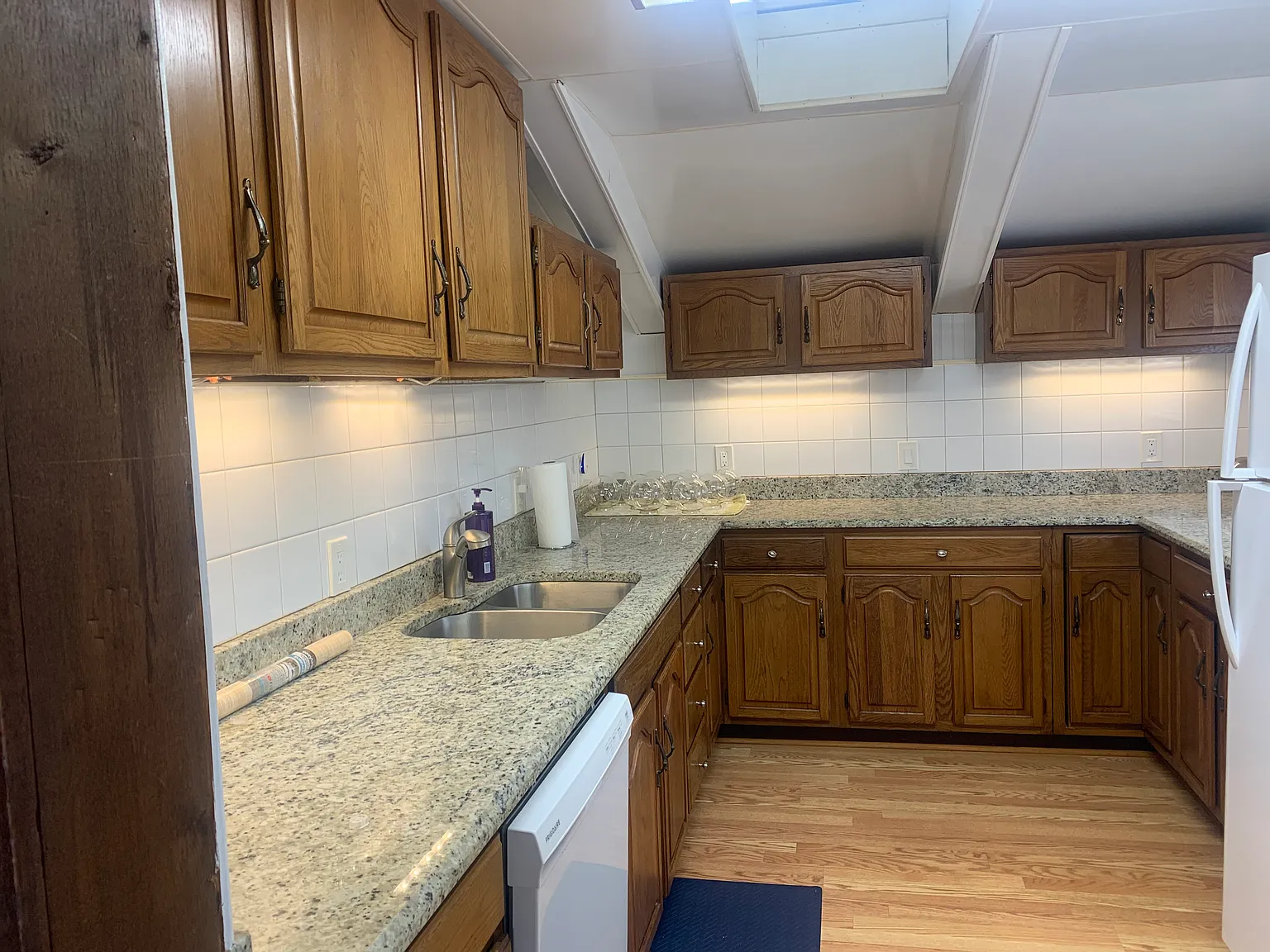 1 bed, 600 sqft, $1,800 — Photo 2