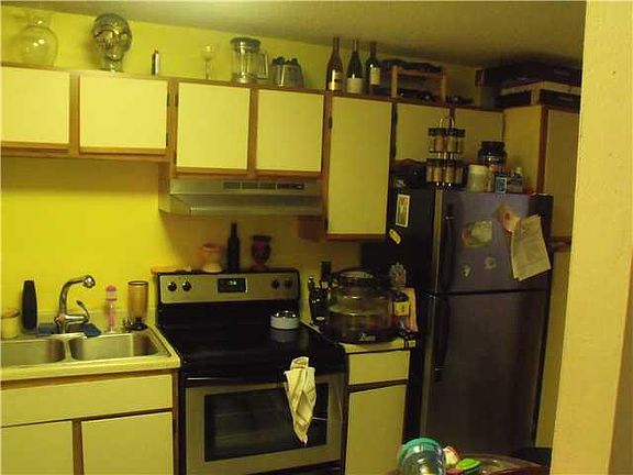 2nd image of 2220 SW 81st Avenue #2220