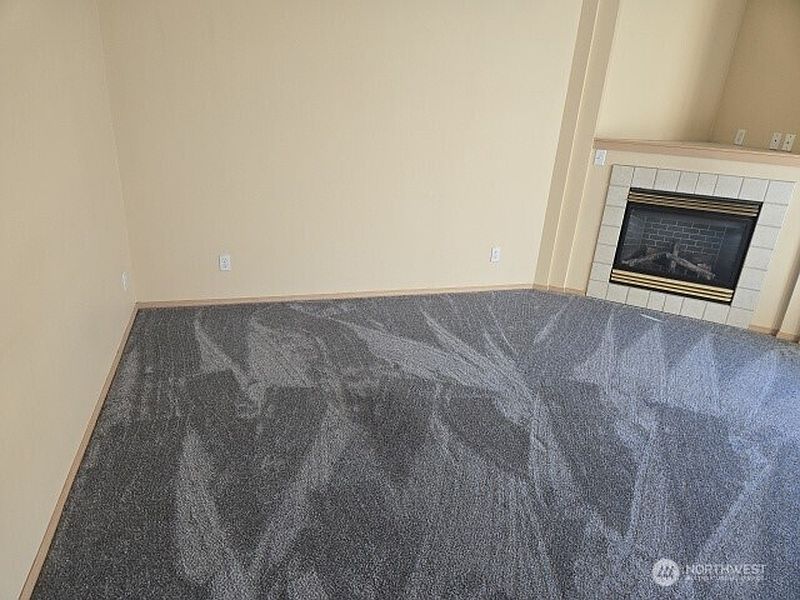 3rd image of 9715 26th Avenue SW #202