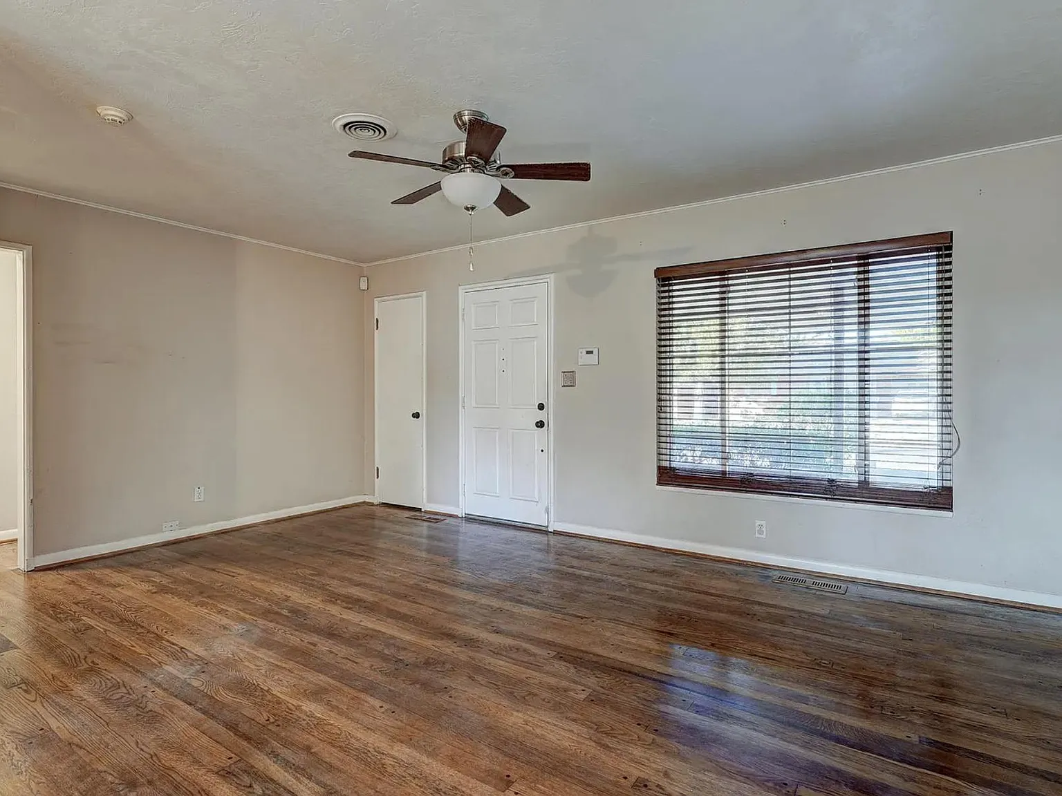 3 bed, 1241 sqft, $1,515 — Photo 4