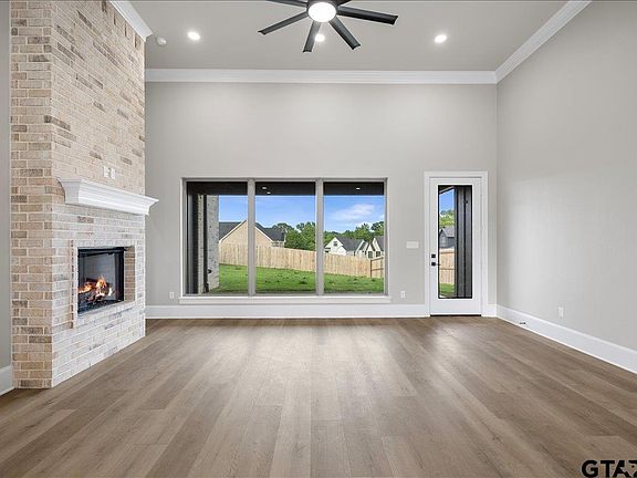 5th image of 406 Sides Blvd