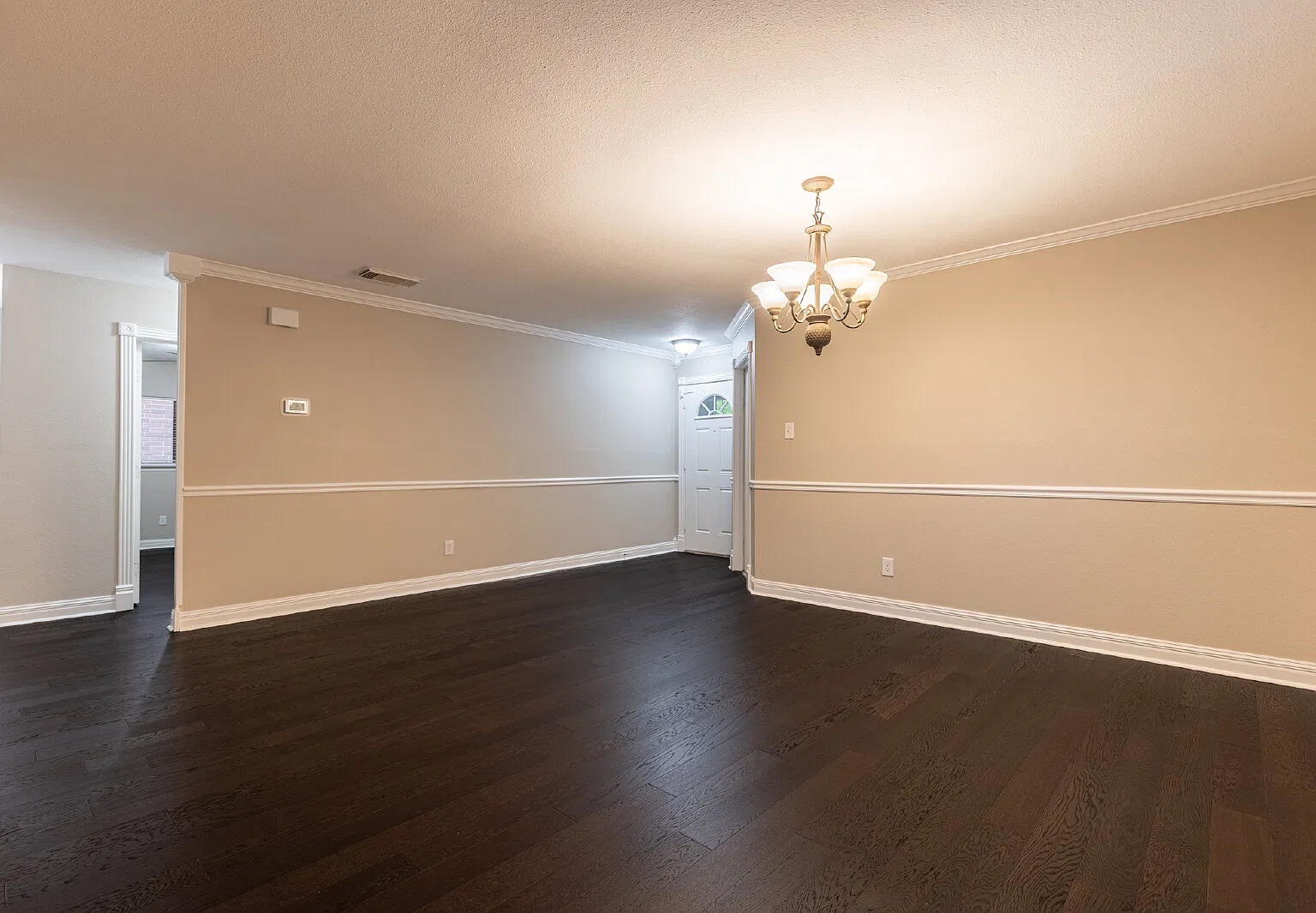 3 bed, 2.0 bath, 1620 sqft, $1,725 — Photo 4