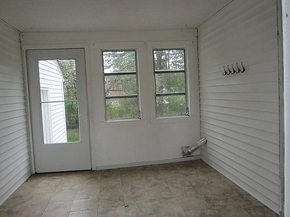 2nd image of 50 North St