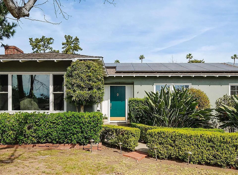 Welcome to your peaceful Altadena retreat
