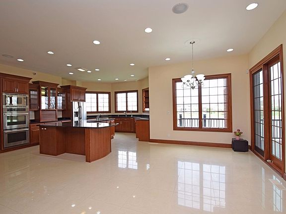 5th image of 5386 N Shore Pl