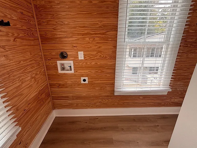 30 Sanford St — Photo 16