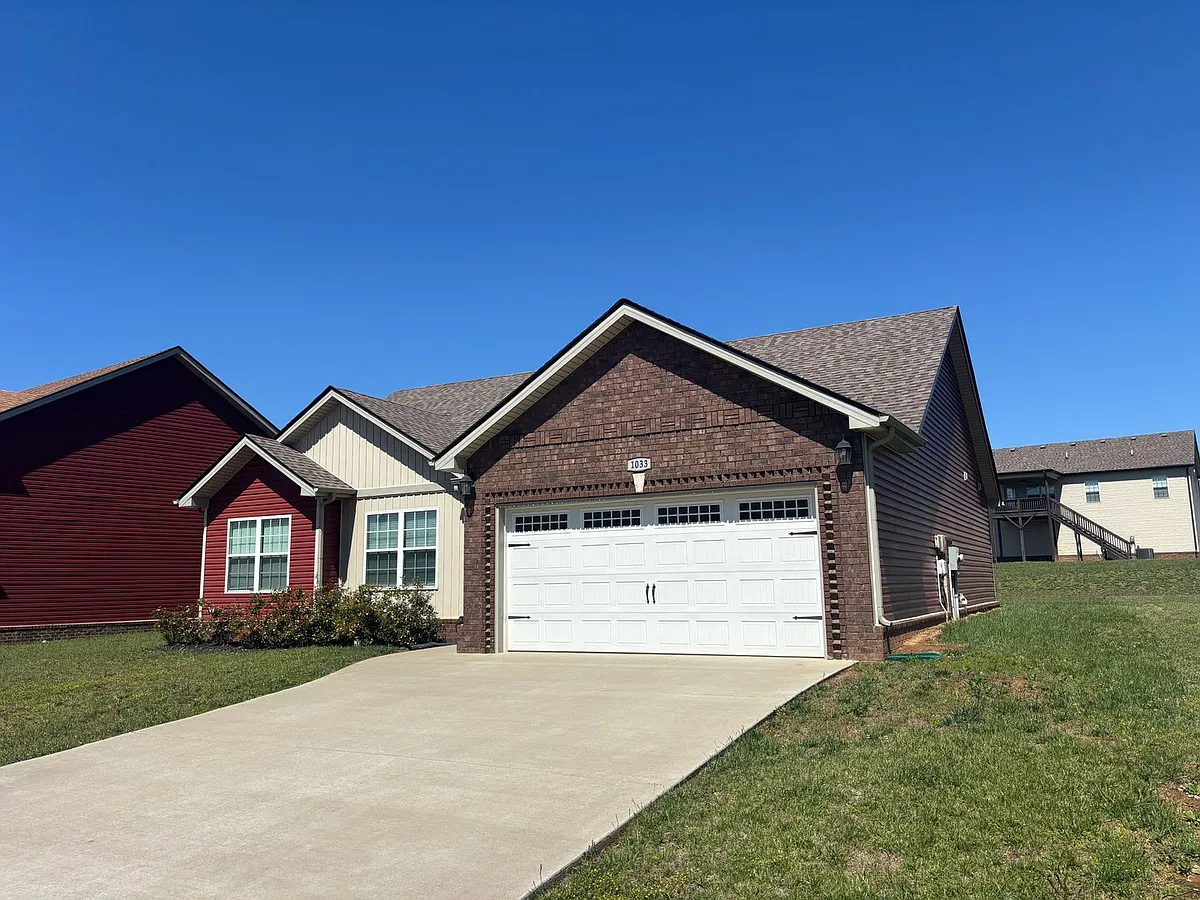 Building Photo - 1033 Whitney Dr