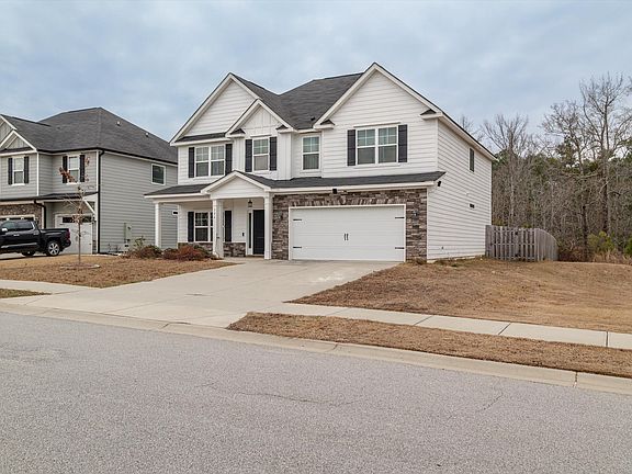 2nd image of 736 Courtland Lane