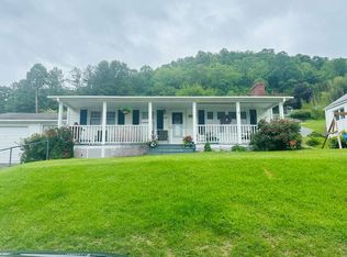 209 5th Ave, Saltville, VA 24370
