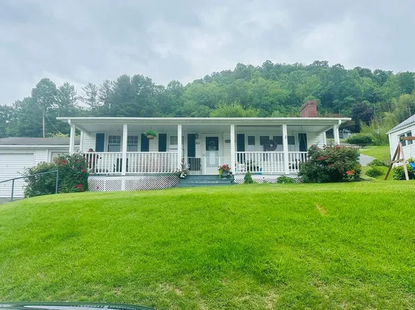 209 5th Ave, Saltville, VA 24370