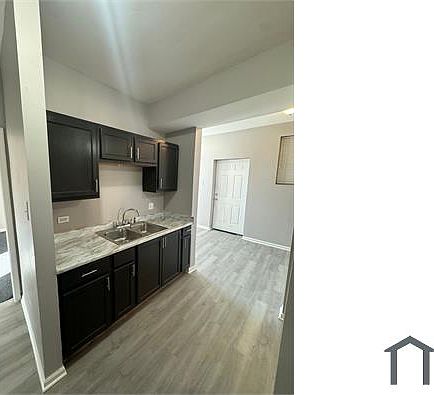 2nd image of 5034 W Washington Blvd #206