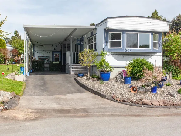 1840 160th St #209, Surrey, BC V4A 4X4