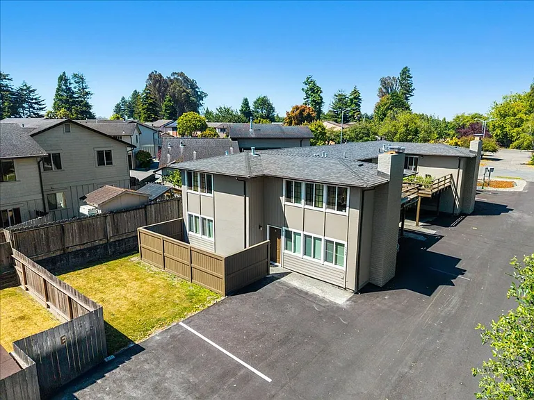 4564 Valley West Blvd — Photo 1