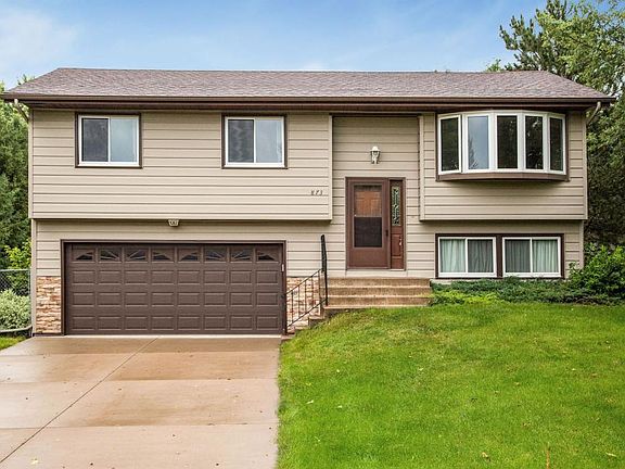 2nd image of 873 96th Ln NE