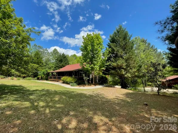 926 Cross Creek Dr, Rutherfordton, NC 28139
