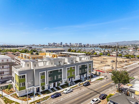 Skyline by Trumark Homes in Alameda, CA I Skyline