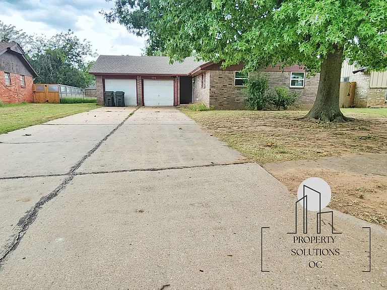1502 Briar Meadow Rd — Photo 11